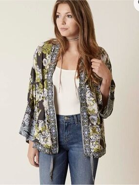 Free People Willow Kimono Jacket with Zipper and Drawstring Bottom M/L
